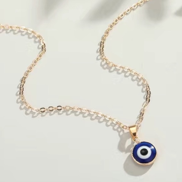 Gold Tone Evil Eye Necklace - Picture 1 of 2